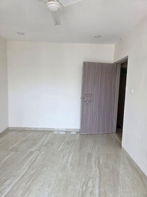 Room in 1 BHK Apartment at Chandiwala Pearl Heaven, Andheri East – for Rent