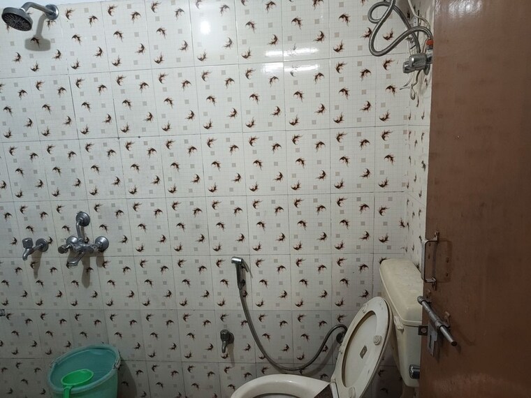 Bathroom, alaknanda-apartment-gomti-nagar 1 RK 4050 Sq.Ft. Villa In Gomti Nagar Lucknow 10479995