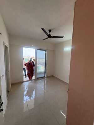 Room in 2 BHK Apartment at Signature The Millennia 3, Sector 37d – for Rent
