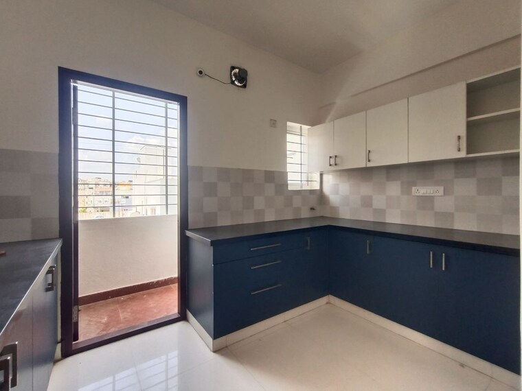 Kitchen, hal layout 3 Bedroom 2100 Sq.Ft. Builder Floor In Hal Layout Bangalore 10479985