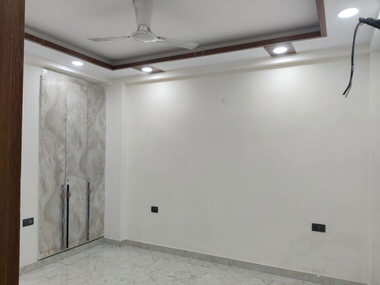 Room, green fields colony 3 Bedroom 1801 Sq.Ft. Builder Floor In Green Fields Colony Faridabad 10480025