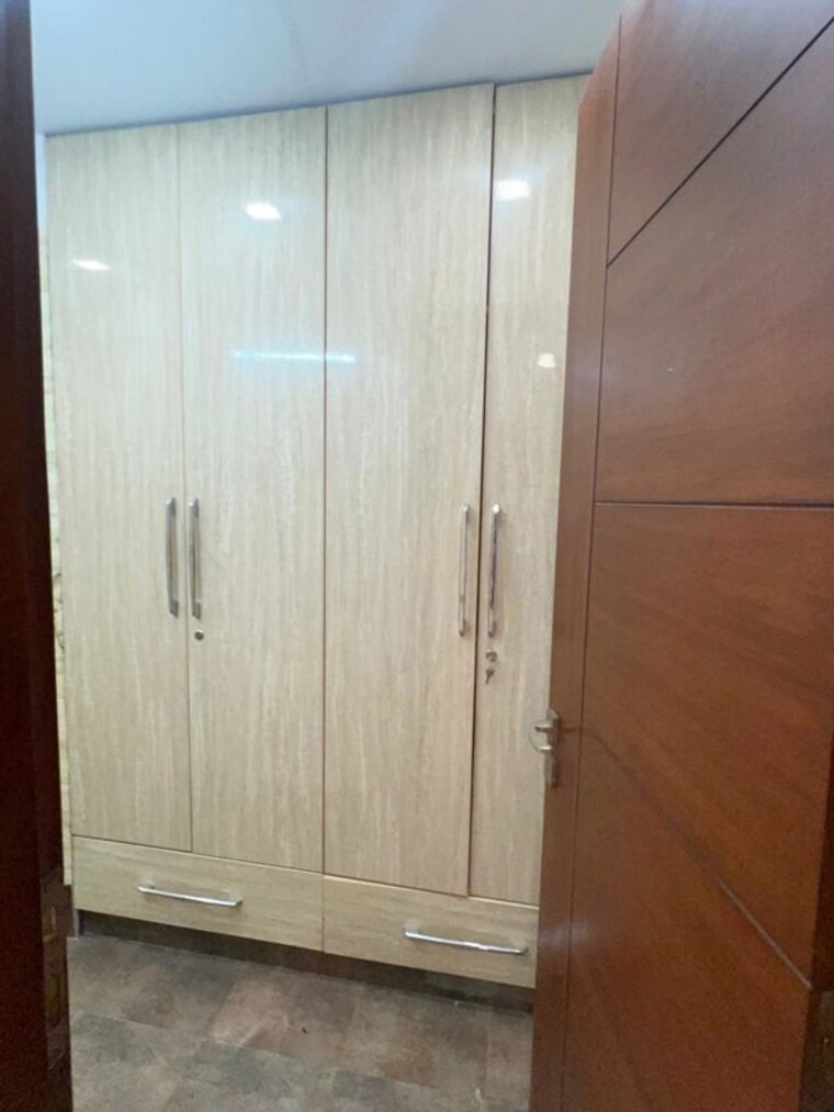 undefined, naraina 3 Bedroom 200 Sq.Yd. Builder Floor In Naraina Delhi 10480065