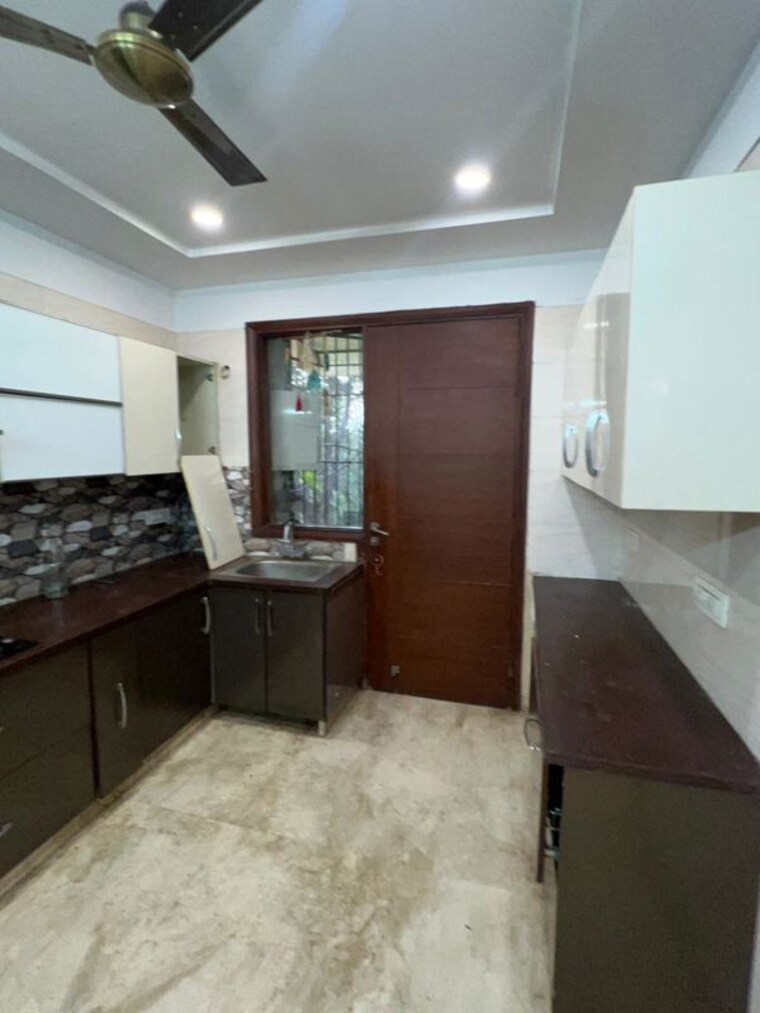 Kitchen, naraina 3 Bedroom 200 Sq.Yd. Builder Floor In Naraina Delhi 10480065
