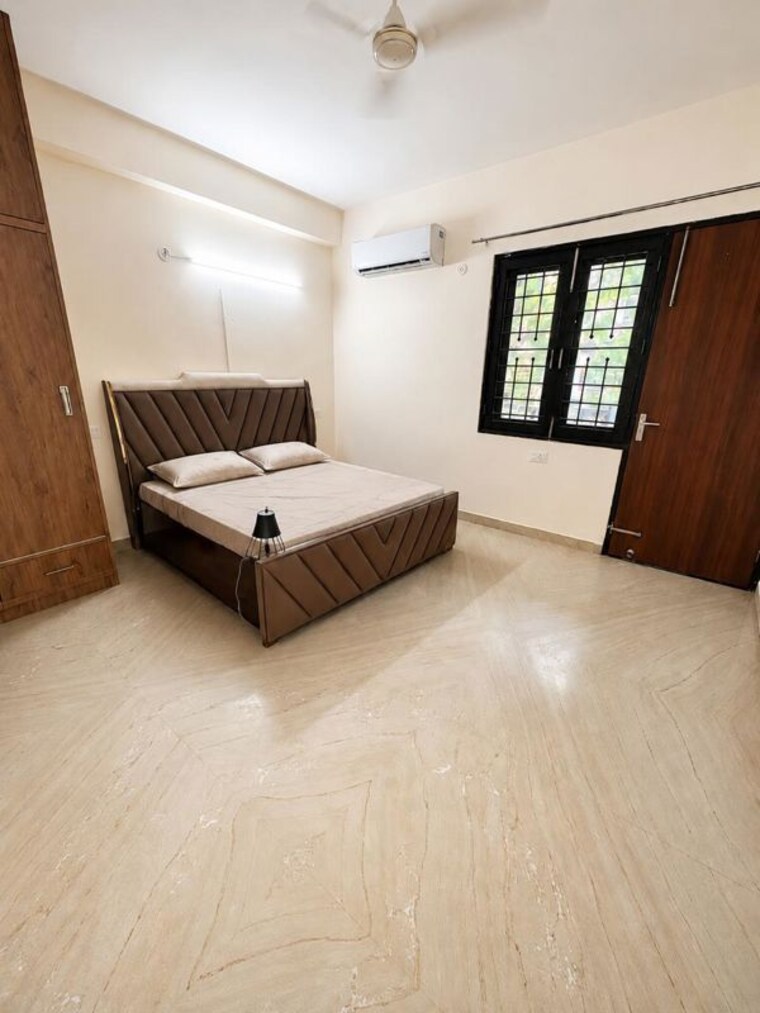 Room, sector 47 3 Bedroom 263 Sq.Yd. Builder Floor In Sector 47 Gurgaon 10480055