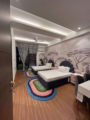 Team Area in 3 BHK Apartment at Anant Raj The Estate Floors, Sector 63a – for Rent