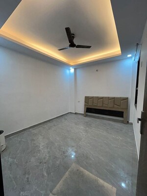 Room in 3 BHK Builder Floor at Chattarpur – for Rent
