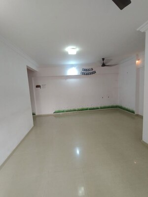 Room in 2 BHK Apartment at Lalani Residency, Kavesar – for Rent