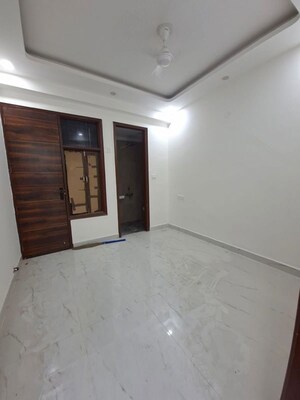 Room in 2 BHK Builder Floor at Chattarpur – for Rent