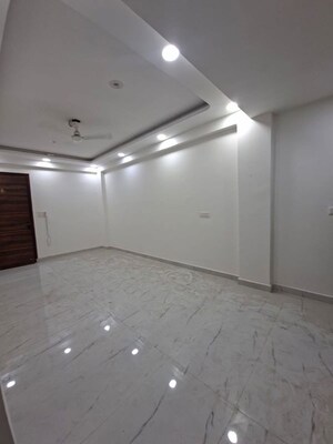 Room in 2 BHK Builder Floor at Chattarpur – for Rent