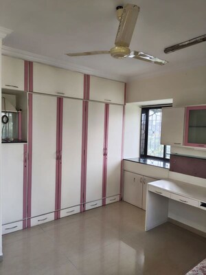Bedroom in 2 BHK Apartment at Chembur – for Rent