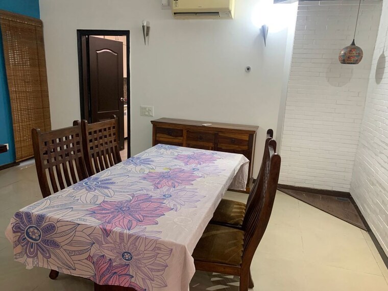 Bedroom, bptp-freedom-park-life 3.5 Bedroom 2200 Sq.Ft. Apartment In Sector 57 Gurgaon 10480125
