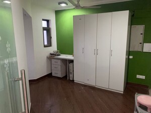 Room in 3.5 BHK Apartment at BPTP Freedom Park Life, Sector 57 – for Rent