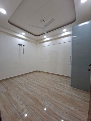 Room in 2 BHK Builder Floor at Chattarpur – for Rent