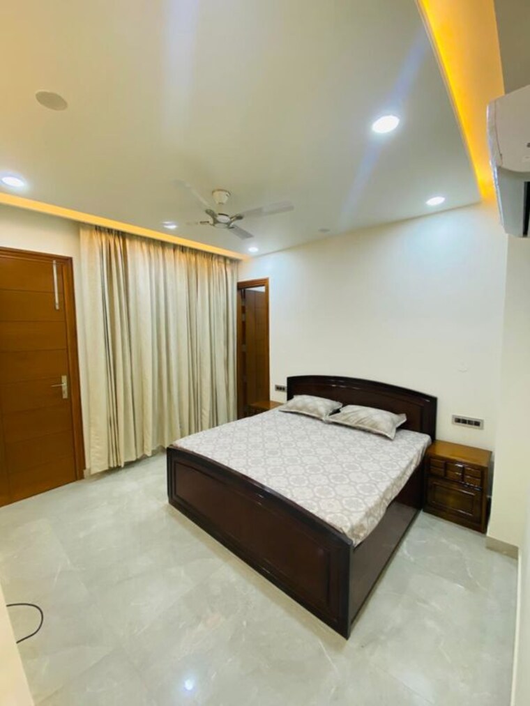 Bedroom, vasant kunj 4 Bedroom 3000 Sq.Ft. Builder Floor In Vasant Kunj Delhi 10480153