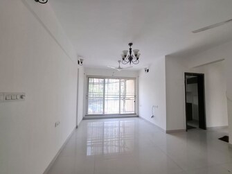 3 BHK 900 Sq.Ft. Apartment in Rustomjee Athena