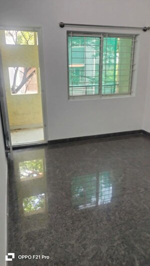 Room in 2 BHK Apartment at Happy Home Casa Venera, Hennur – for Rent