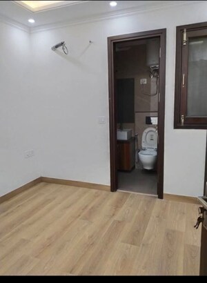 Room in 3 BHK Builder Floor at East Of Kailash – for Sale