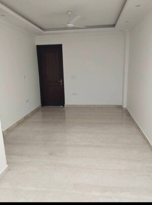 Room in 3 BHK Builder Floor at East Of Kailash – for Sale