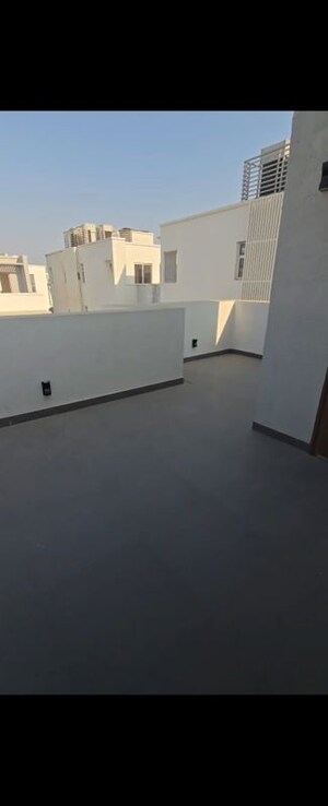 Kitchen in 4 BHK Villa at Godrej Golf Link Villas, Sector 27 Yamuna Expressway – for Rent
