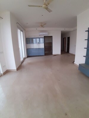 2 BHK Apartment For Rent in Puri Emerald Bay, Sector 104