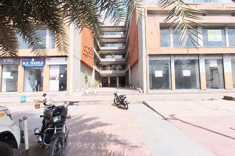  Parking, odhav Commercial Shop 470 Sq.Ft. In Odhav Ahmedabad 10480337