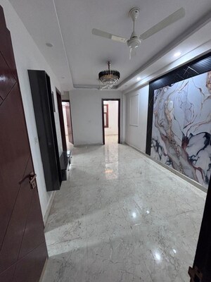 Room in 2.5 BHK Builder Floor at Gardenia Glory, Sector 46 – for Rent