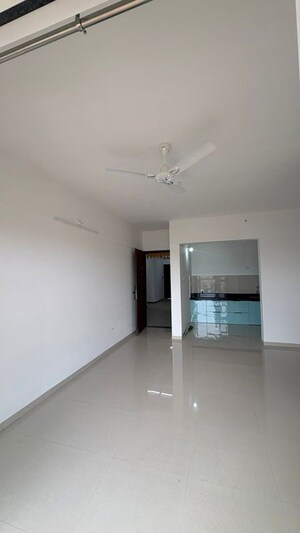 Room in 2 BHK Apartment at Kohinoor Sportsville, Hinjewadi – for Rent