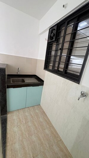 Room in 2 BHK Apartment at Kohinoor Sportsville, Hinjewadi – for Rent