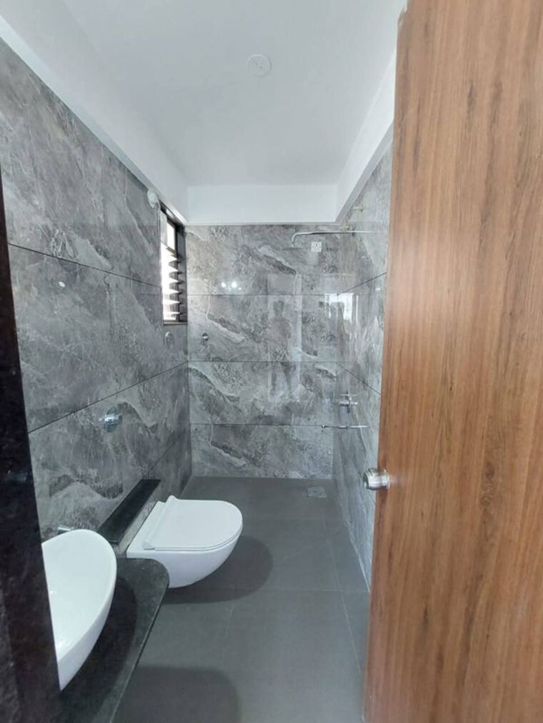 Bathroom, renuka-panchtattva 2 Bedroom 884 Sq.Ft. Apartment In Tathawade Pune 10480377