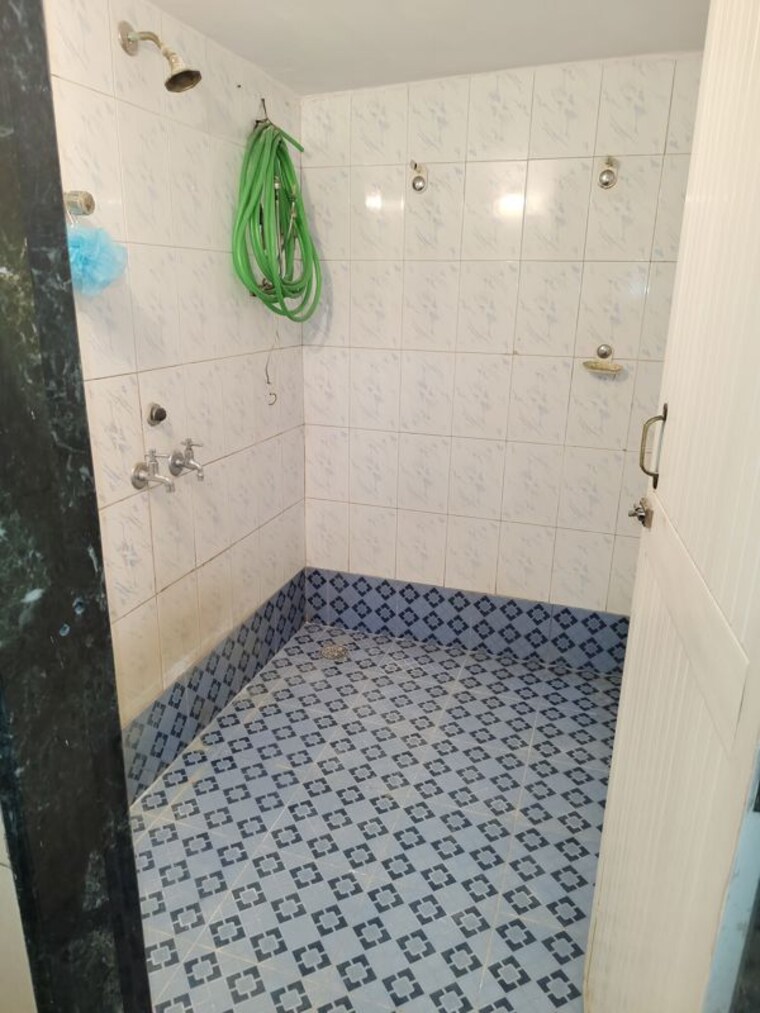 Bathroom, laxmi-park-complex-building-3-a-wing 1 Bedroom 480 Sq.Ft. Apartment In Vartak Nagar Thane 10480336