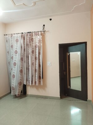 Room in 2 BHK Independent House at Sector 15 – for Rent