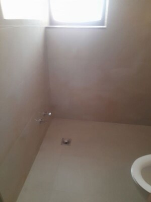 Room in 4 BHK Apartment at M3M Latitude, Sector 65 – for Rent