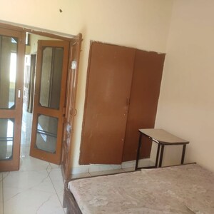 Room in 3 BHK Independent House at Sector 35 – for Rent