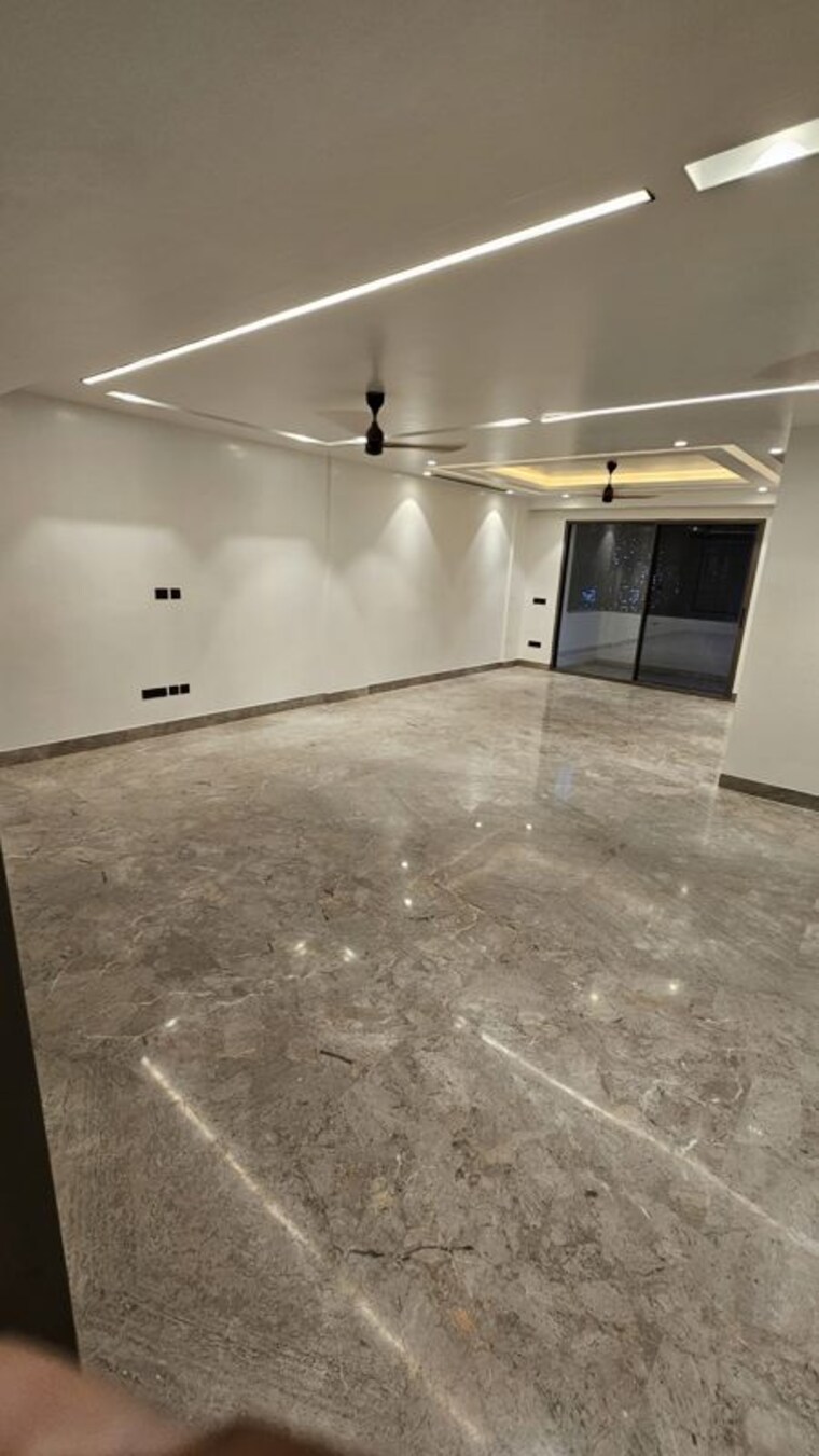 Room, south city 1 4 Bedroom 500 Sq.Yd. Builder Floor In South City 1 Gurgaon 10480479