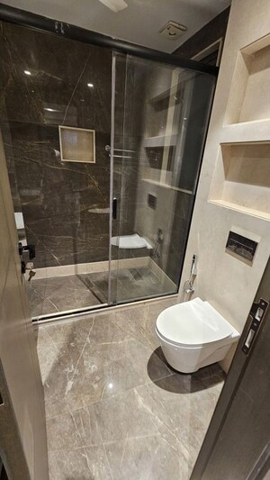 Bathroom in 4 BHK Builder Floor at South City 1 – for Rent