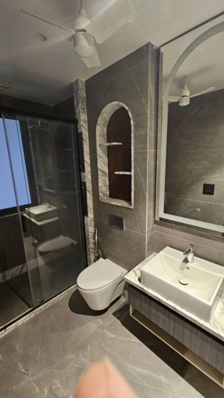 Bathroom, south city 1 4 Bedroom 500 Sq.Yd. Builder Floor In South City 1 Gurgaon 10480479