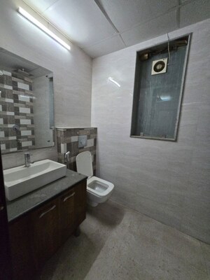 Parking in 3 BHK Builder Floor at Sector 45 – for Rent