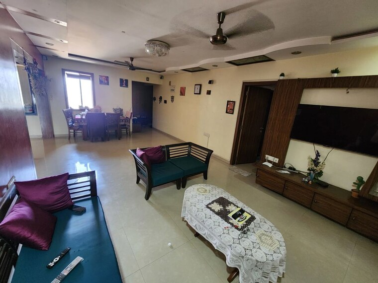 Team Area, lake-view 3.5 Bedroom 1660 Sq.Ft. Apartment In Aarey Colony Mumbai 10480511