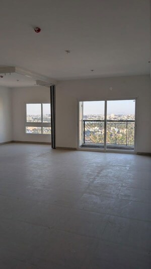 Room in 3 BHK Apartment at Karle Vario Homes, Hebbal – for Sale