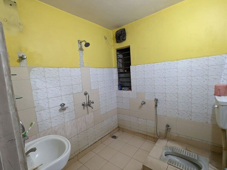 Bathroom, argora 3 Bedroom 1500 Sq.Ft. Apartment In Argora Ranchi 10480550