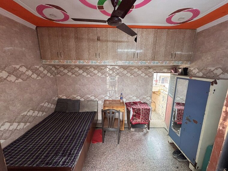 Kitchen, jawahar nagar 1 Bedroom 100 Sq.Yd. Builder Floor In Jawahar Nagar Delhi 10480563