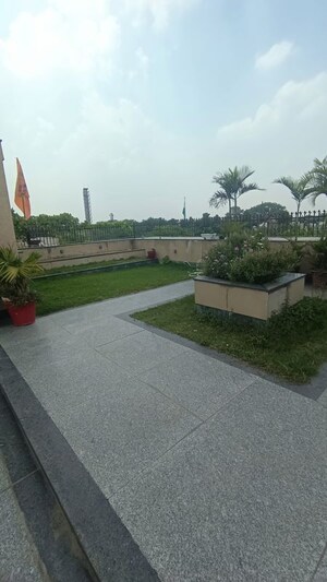 3 BHK Builder Floor – Garden View at Sarvapriya Vihar - for Sale