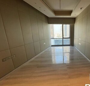 Room in 3 BHK Apartment at Lodha World View, Worli – for Sale