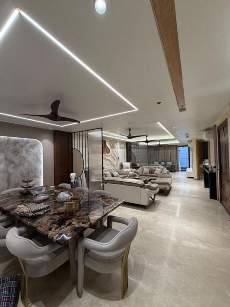 Gym, greater kailash ii 4 Bedroom 300 Sq.Yd. Builder Floor In Greater Kailash ii Delhi 10480594