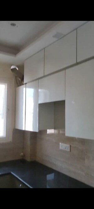 Room in 3 BHK Builder Floor at Rohini Sector 8 – for Rent