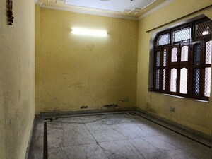 Room in 2 BHK Villa at Sector 21 – for Rent