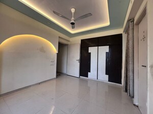 Room in 2 BHK Apartment at Blue Bell Hiranandani Estate, Ghodbunder Road – for Rent