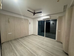 Room in 4 BHK Apartment at 3C Lotus 300, Sector 107 – for Rent