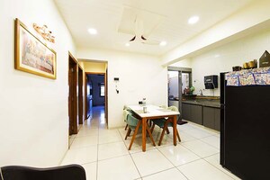 Team Area in 3 BHK Apartment at Bodakdev – for Sale