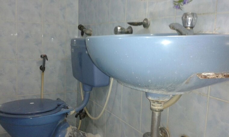 Attached Bathroom, serenity-complex 2 Bedroom 950 Sq.Ft. Apartment In Andheri West Mumbai 10478177